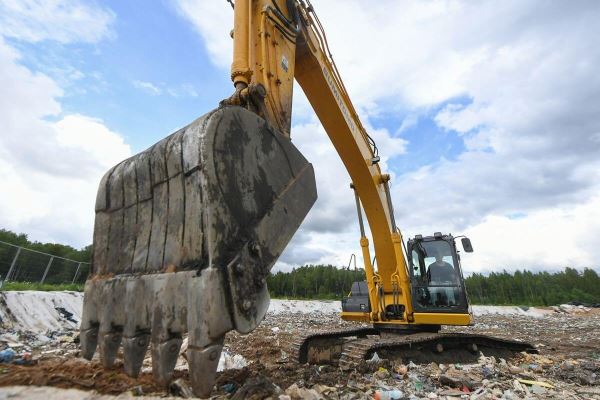 В Новгородской области ликвидируют полувековую свалку